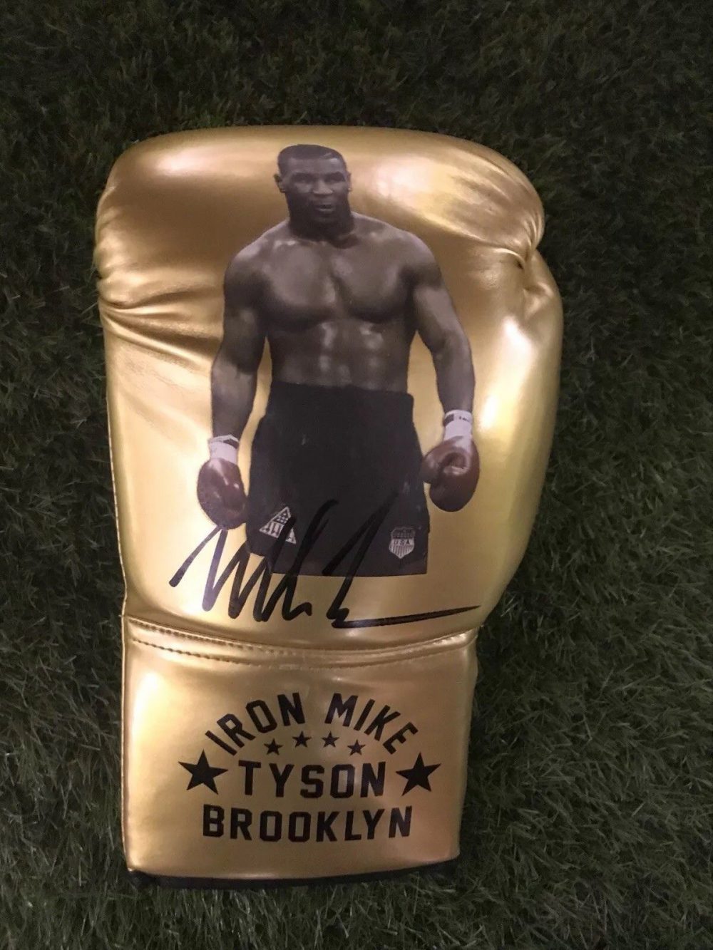 Mike Tyson автограф