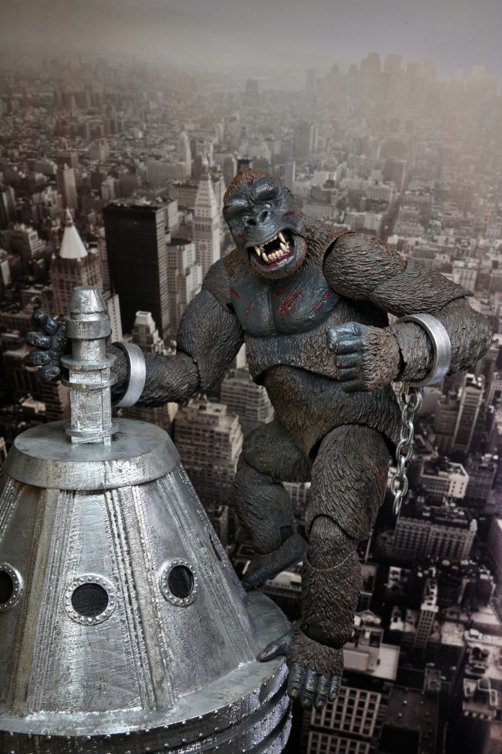 Neca - King Kong – 7” Scale Action Figure – Ultimate King Kong (Concrete Jungle)