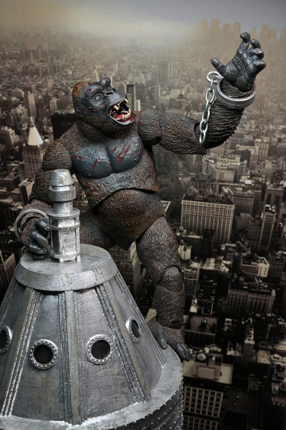 Neca - King Kong – 7” Scale Action Figure – Ultimate King Kong (Concrete Jungle) - Image 3